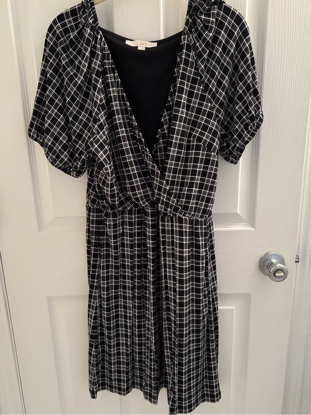 LOFT Black and White Plaid Wrap-Style Dress Size LARGE TALL